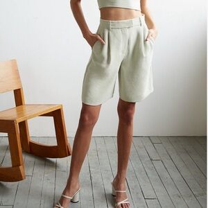 Wilfred black limerick shorts size 4